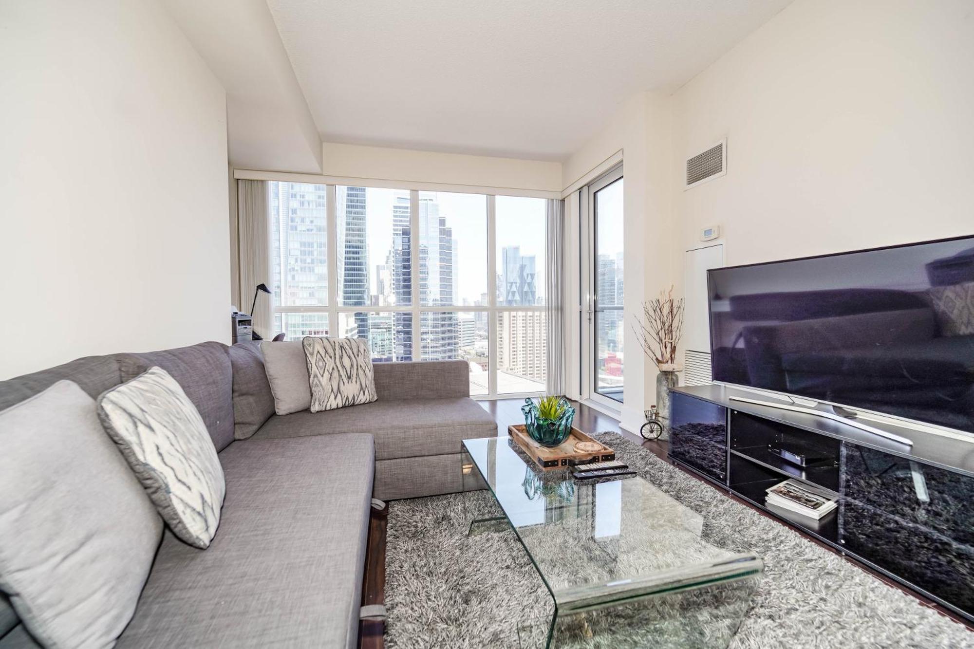 Chol Furnished Suites Heart Of Downtown Toronto, 2 Beds, Free Parking, Cn Tower View Bagian luar foto