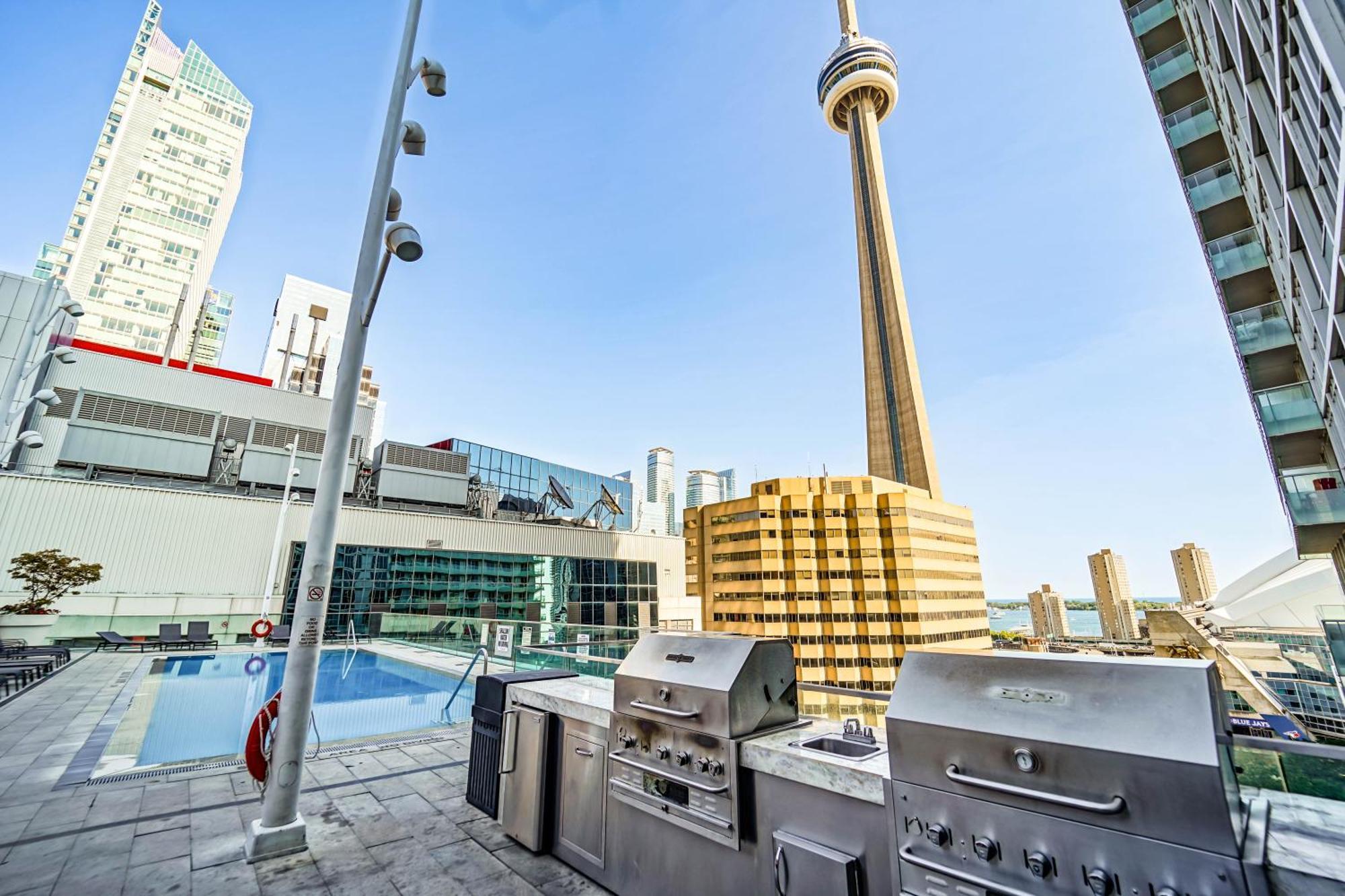 Chol Furnished Suites Heart Of Downtown Toronto, 2 Beds, Free Parking, Cn Tower View Bagian luar foto